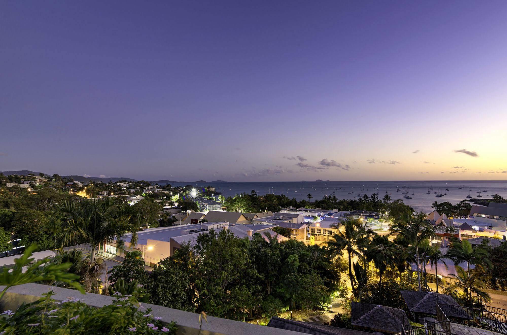 At Water'S Edge Resort Эйрли-Бич Экстерьер фото